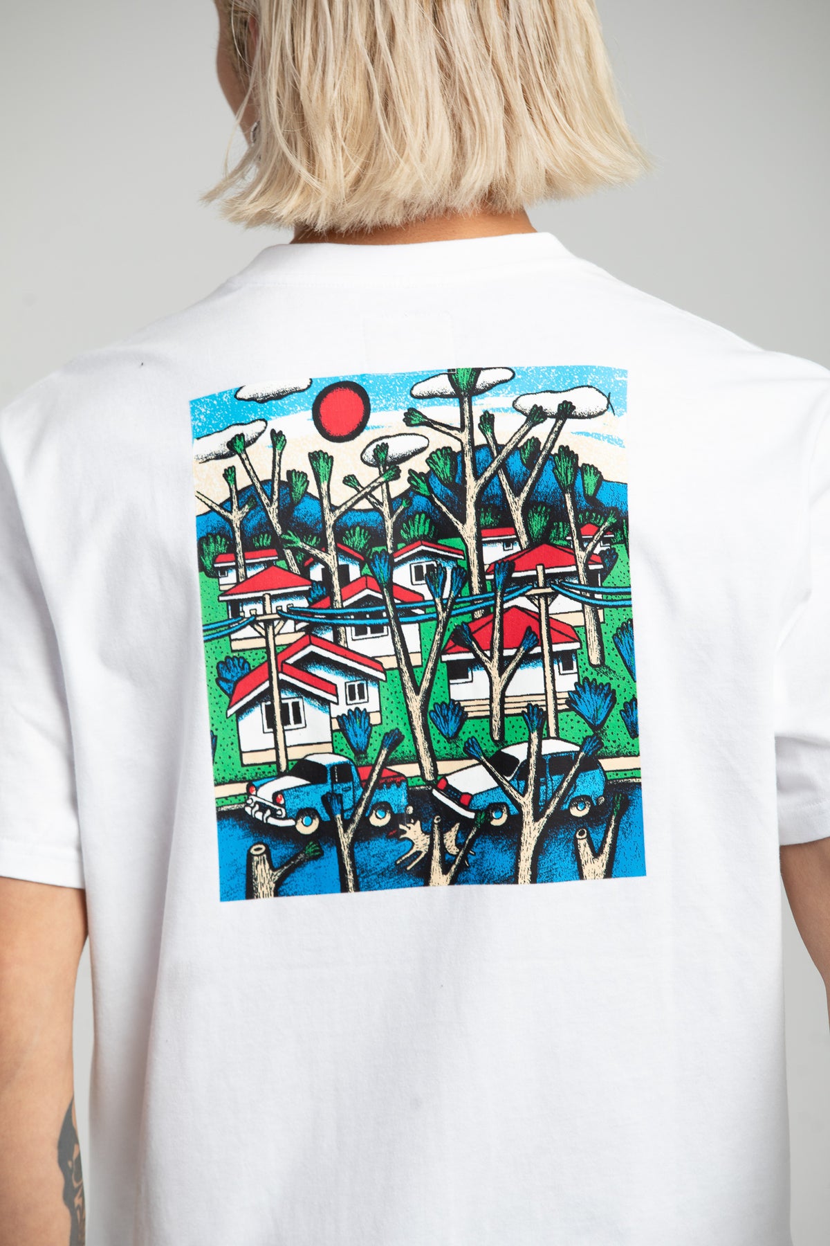 REG &#39;SUBURBIA&#39; T-SHIRT