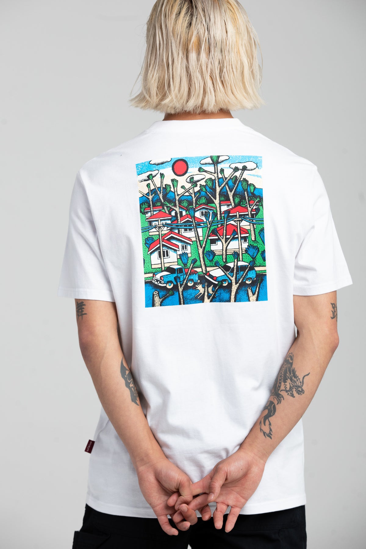 REG &#39;SUBURBIA&#39; T-SHIRT