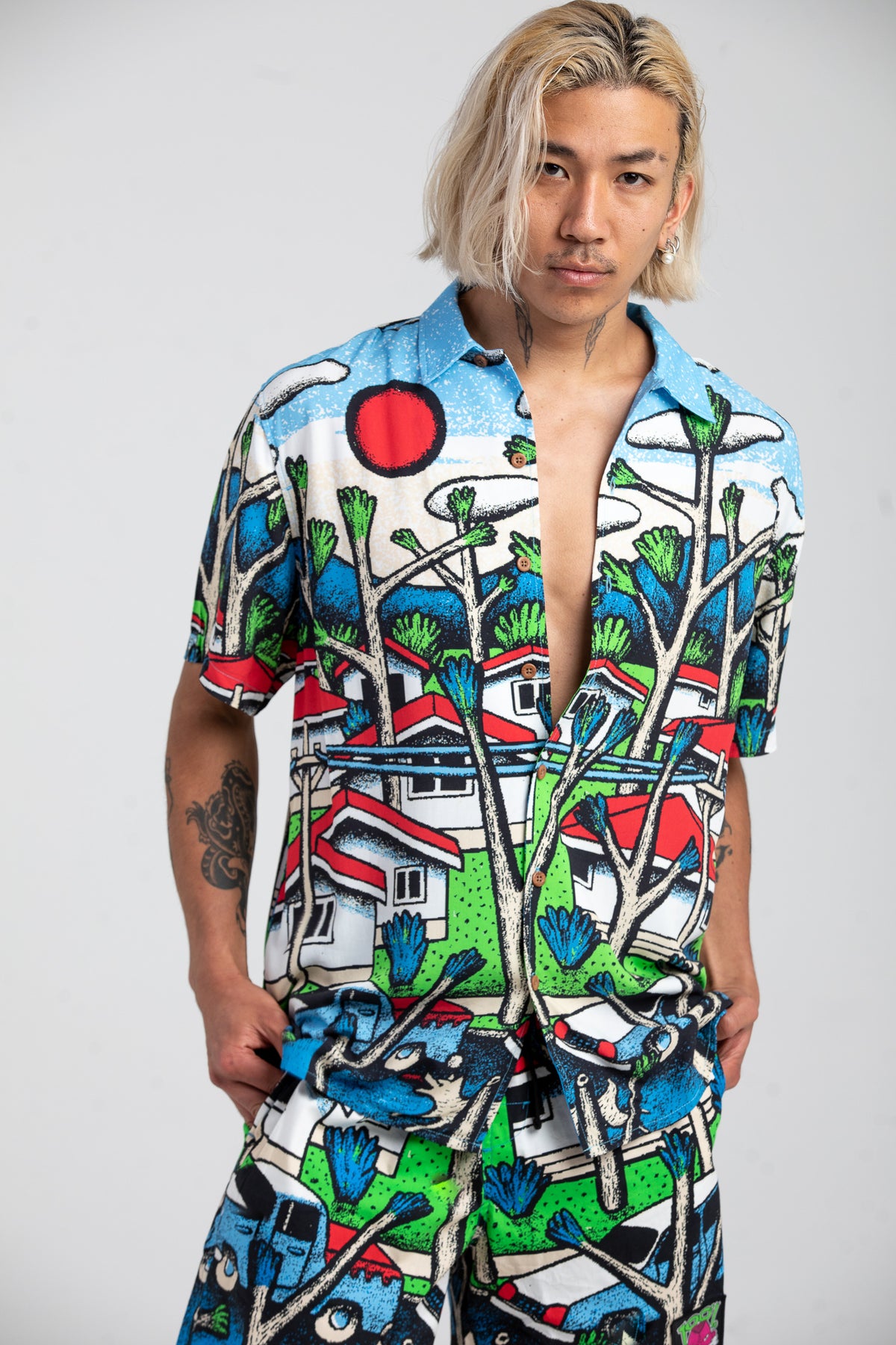 REG &#39;SUBURBIA&#39; LOUD SHIRT